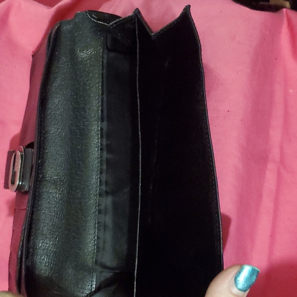 Authentic GUCCI WALLET* - Picture 7 of 13